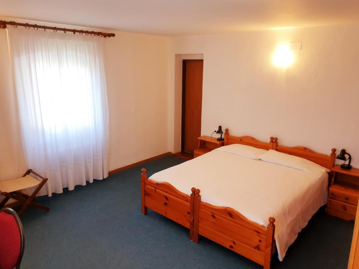 Albergo Trieste Lorenzago Di Cadore Exterior foto